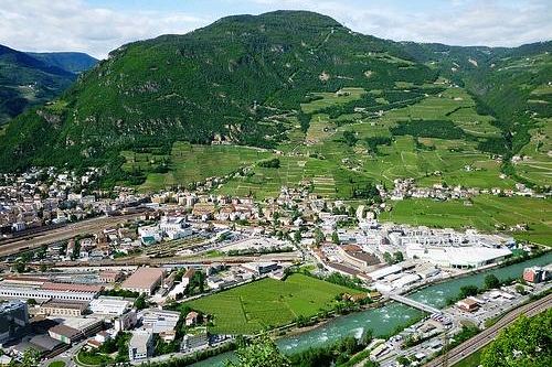 Bolzano - panorama miasta i doliny