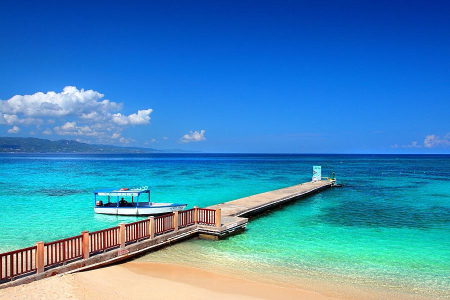 Jamajka - plaża Doctor's Cave Beach w Montego Bay