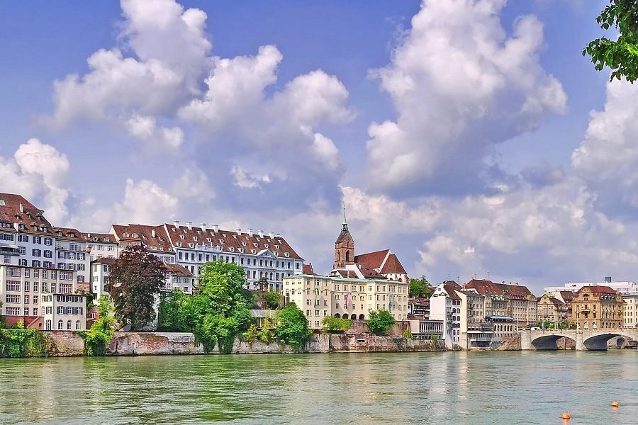 Panorama Bazylei nad Renem w Szwajcarii