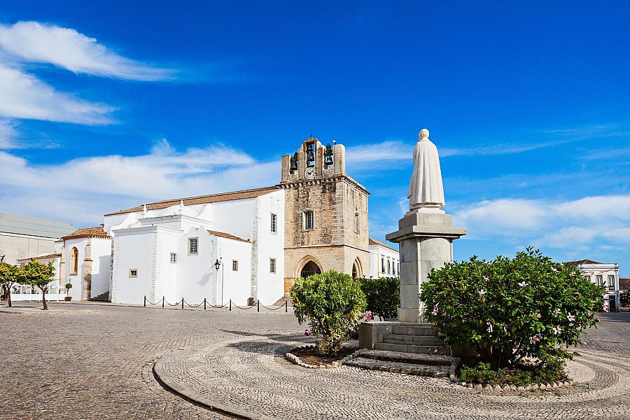 Katedra w Faro na Starym Mieście w Algarve